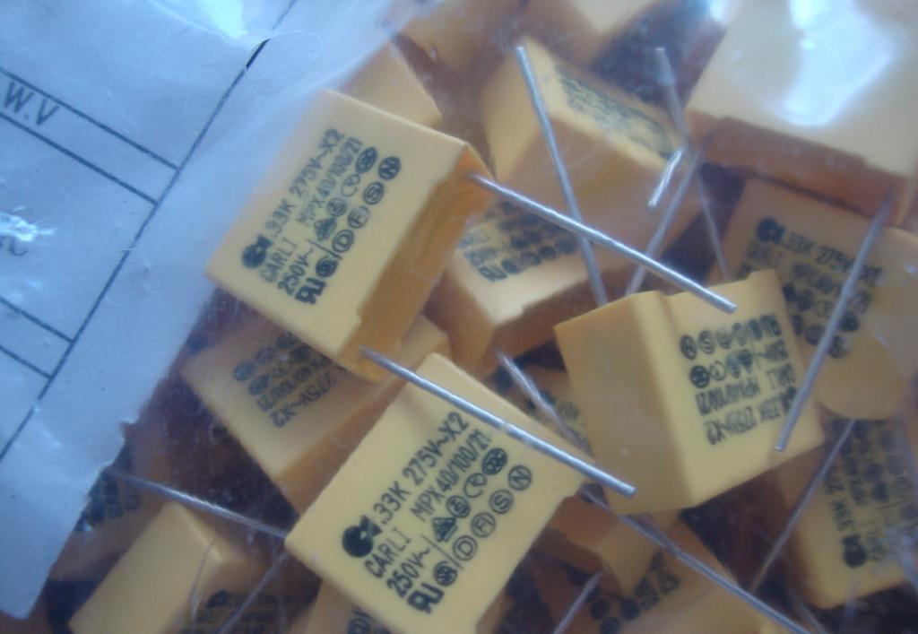 【爱游戏(ayx)中国官方网站】曝马赫雷斯自荐巴萨:前英超MVP携手梅西?(图2) ayx官网