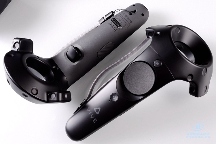 ‘爱游戏(ayx)中国官方网站’踢球学习两不误,弗赖堡前锋在冬训营承受近程教育(图2) 爱游戏(ayx)中国官方网站