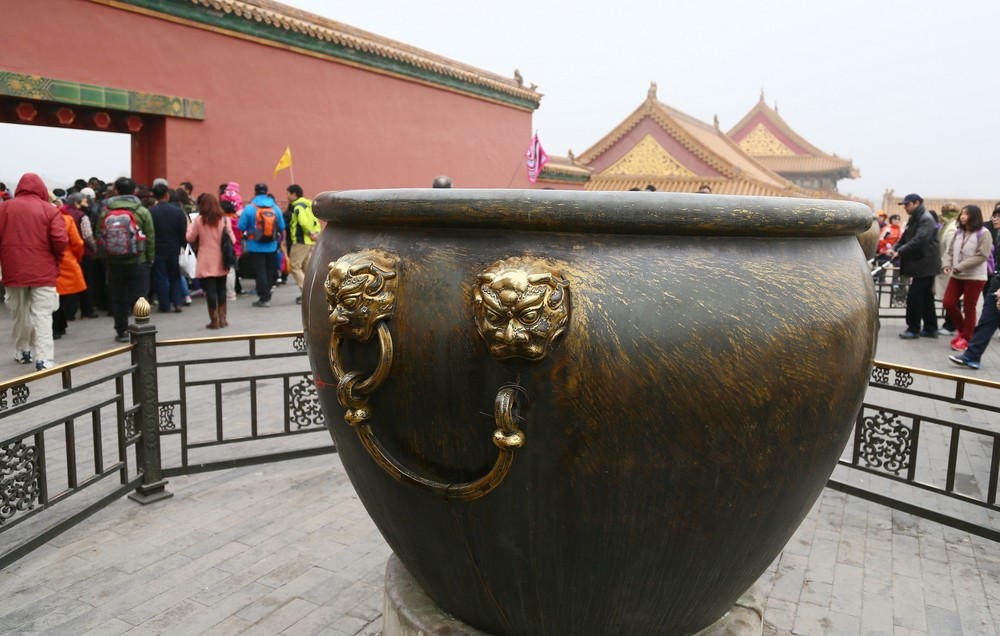 严陵社区开展清明节期间禁火令宣传【ayx官方网站】(图2) ayx官网