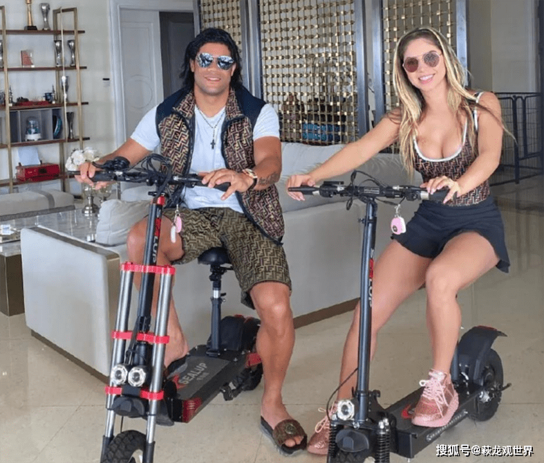 限薪令+赛会制太坑!哈姆西克肉包子打狗?富力将帅引领中超离队大潮!“爱游戏(ayx)中国官方网站”(图5)
限薪令+赛会制太坑!哈姆西克肉包子打狗?富力将帅引领中超离队大潮!“爱游戏(ayx)中国官方网站”(图5)