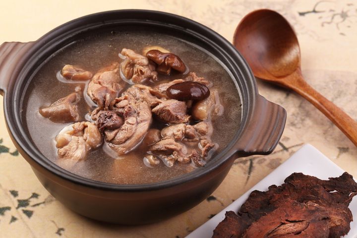 “ayx官网”梅花社区开展“夏日送清凉•党员在身边”志愿服务活动(图2) 爱游戏(ayx)中国官方网站