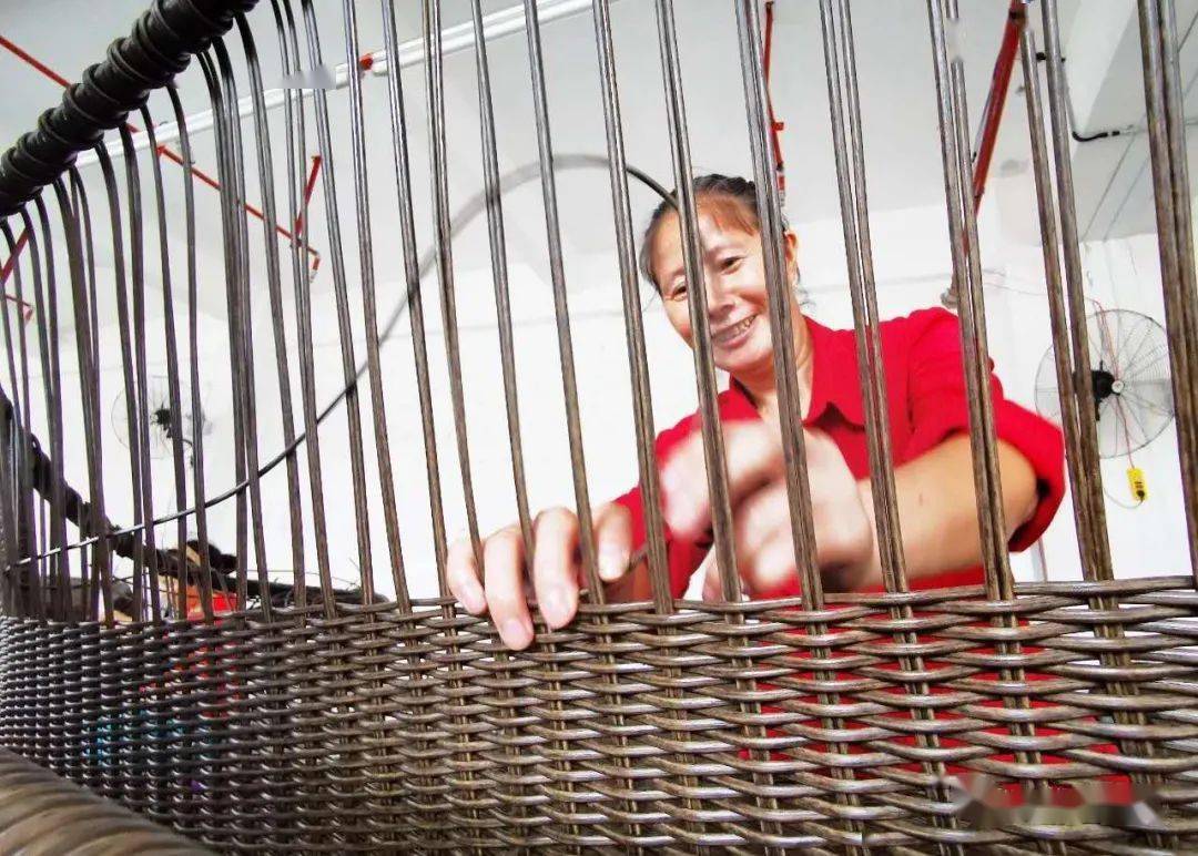 
大龙开发区：大事小事有着落 新住民安身立命：ayx官网(图7)