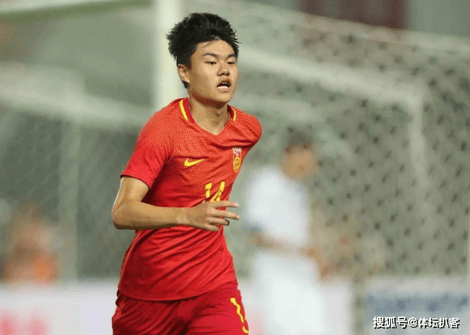 
中超本土球员谁能留洋 46岁国足传奇给出谜底 竟然不是韦世豪_ayx官网(图6)